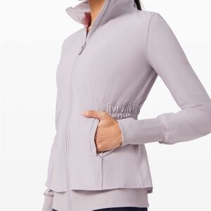 Lululemon Women's Sights Seen Windbreaker Jacket Chrome (Lilac) Full Zip Size 6